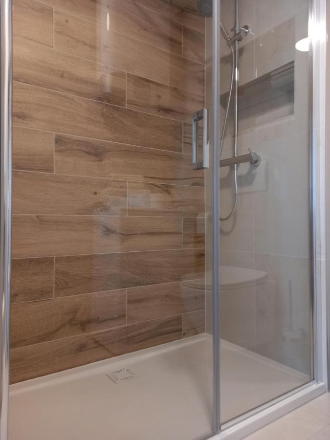 Bruno Split Centre Apartment And Room المظهر الخارجي الصورة