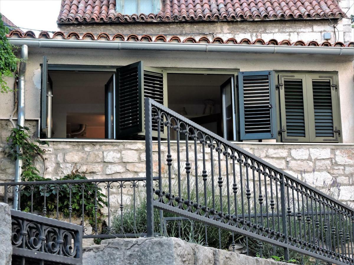Bruno Split Centre Apartment And Room المظهر الخارجي الصورة